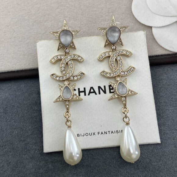 Chanel Faux Pearl & Strass CC Star Drop Earrings Authentic - Picture 2 of 4